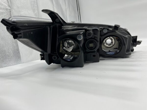 Toyota CAMRY L.H.S HEADLIGHT ASSEMBLY