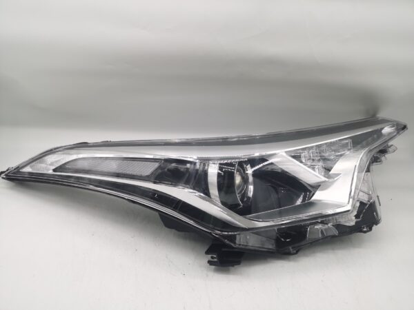 Toyota C-HR 2016-2019 HALOGEN R.H.S HEADLIGHT ASSEMBLY