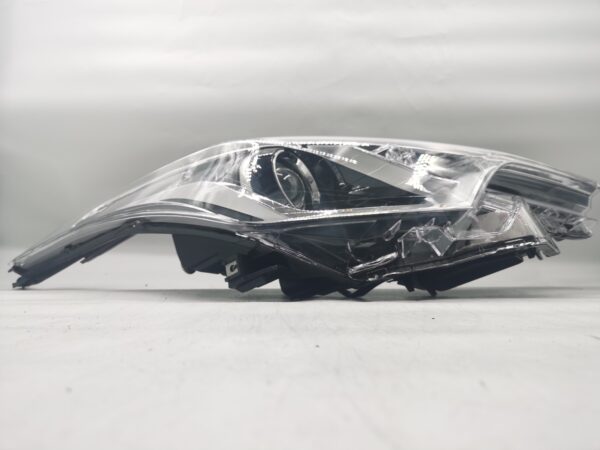 Toyota C-HR 2016-2019 HALOGEN R.H.S HEADLIGHT ASSEMBLY