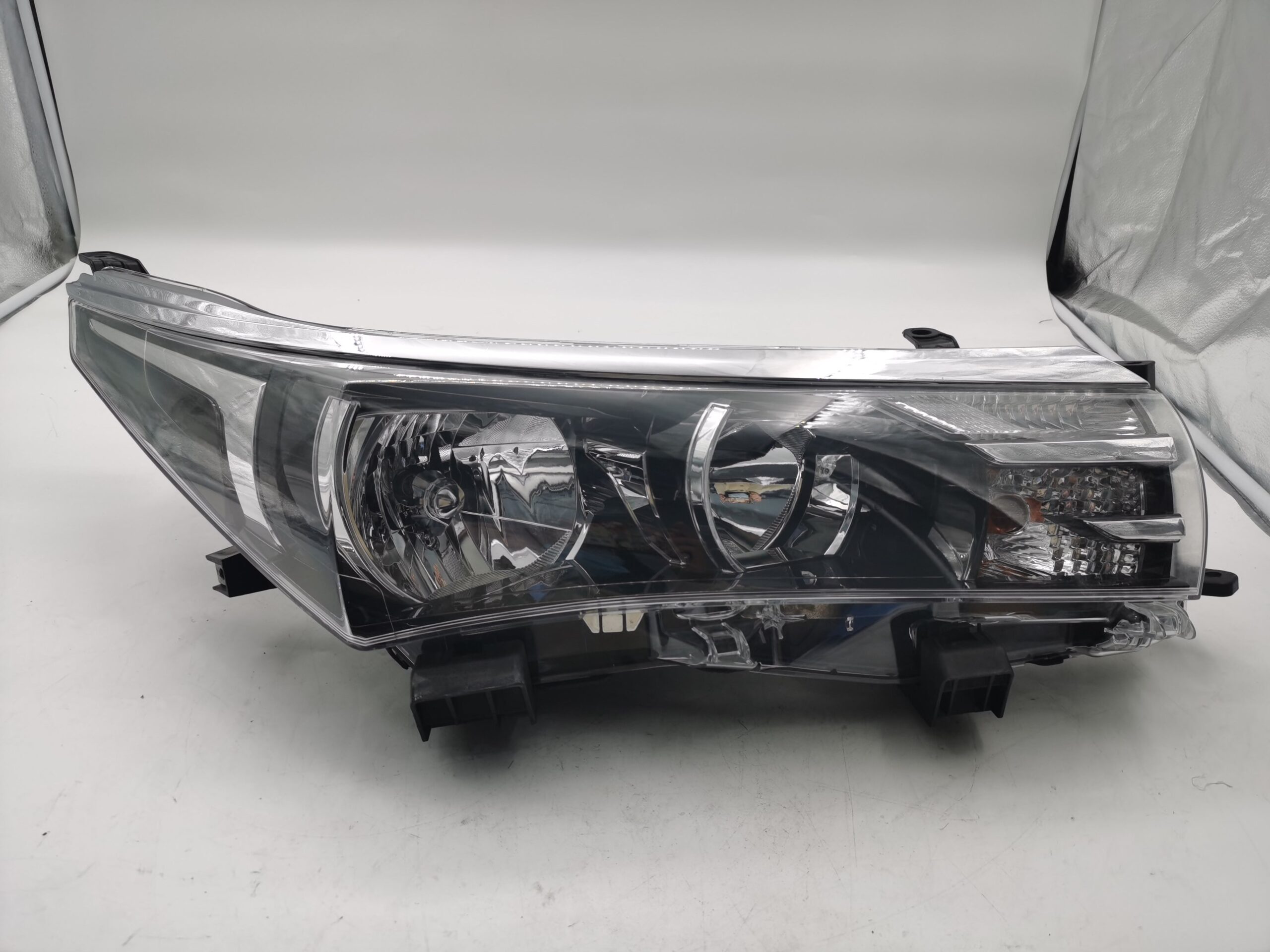 Toyota COROLLA/ALTIS 2013-2017 R.H.S HEADLIGHT ASSEMBLY