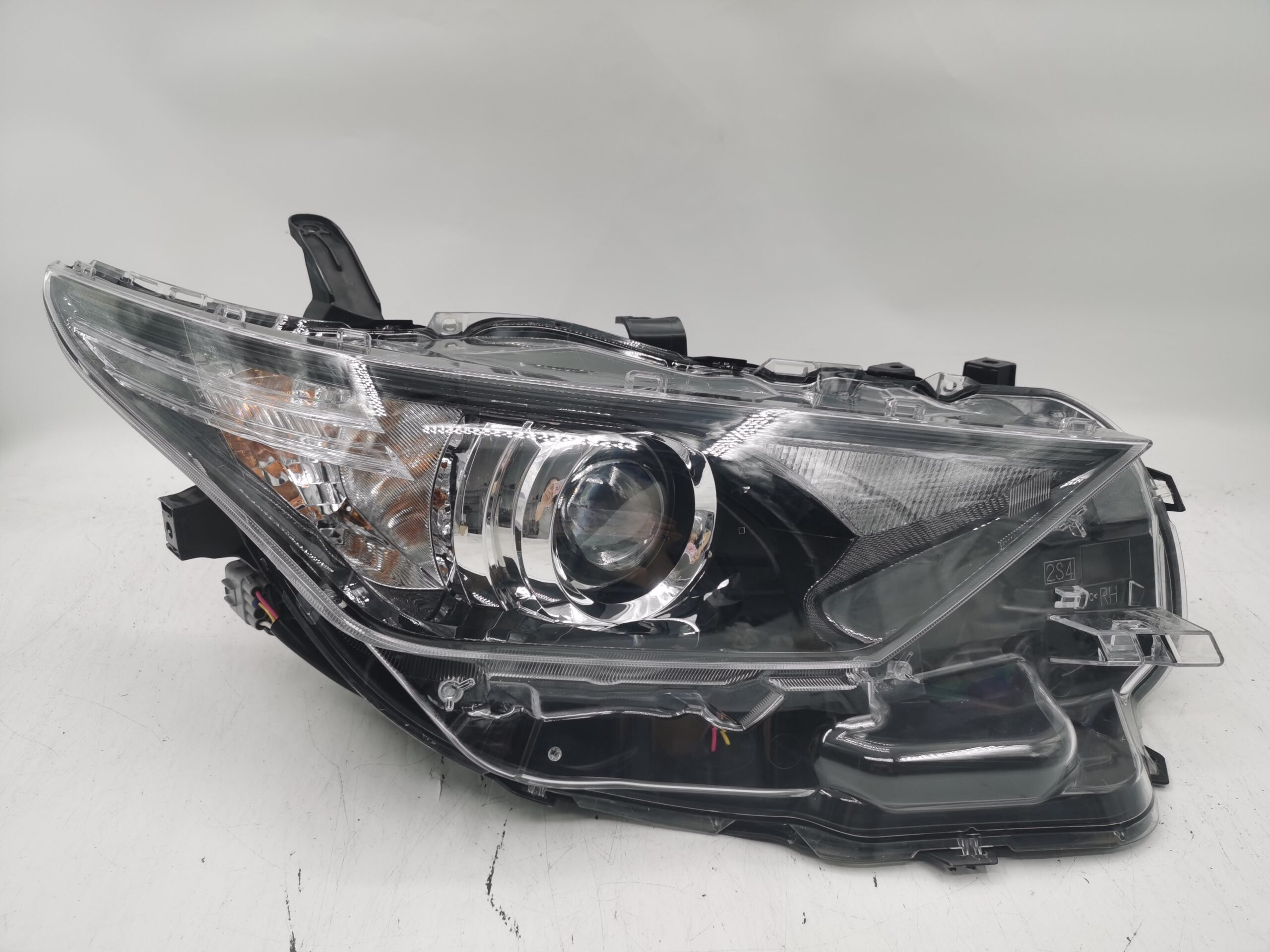 Toyota COROLLA AURIS NZE181H 2015-2018 HALOGEN R.H.S Headlight Assembly