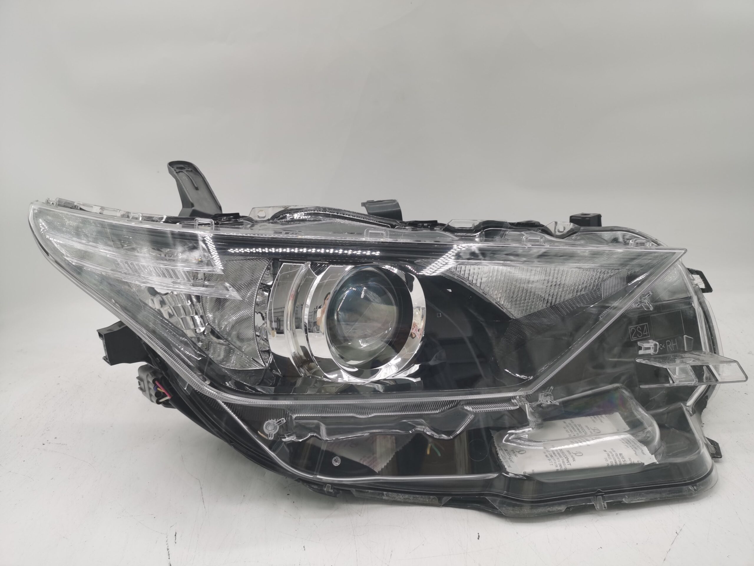 Toyota COROLLA AURIS NZE181H 2015-2018 HALOGEN R.H.S Headlight Assembly