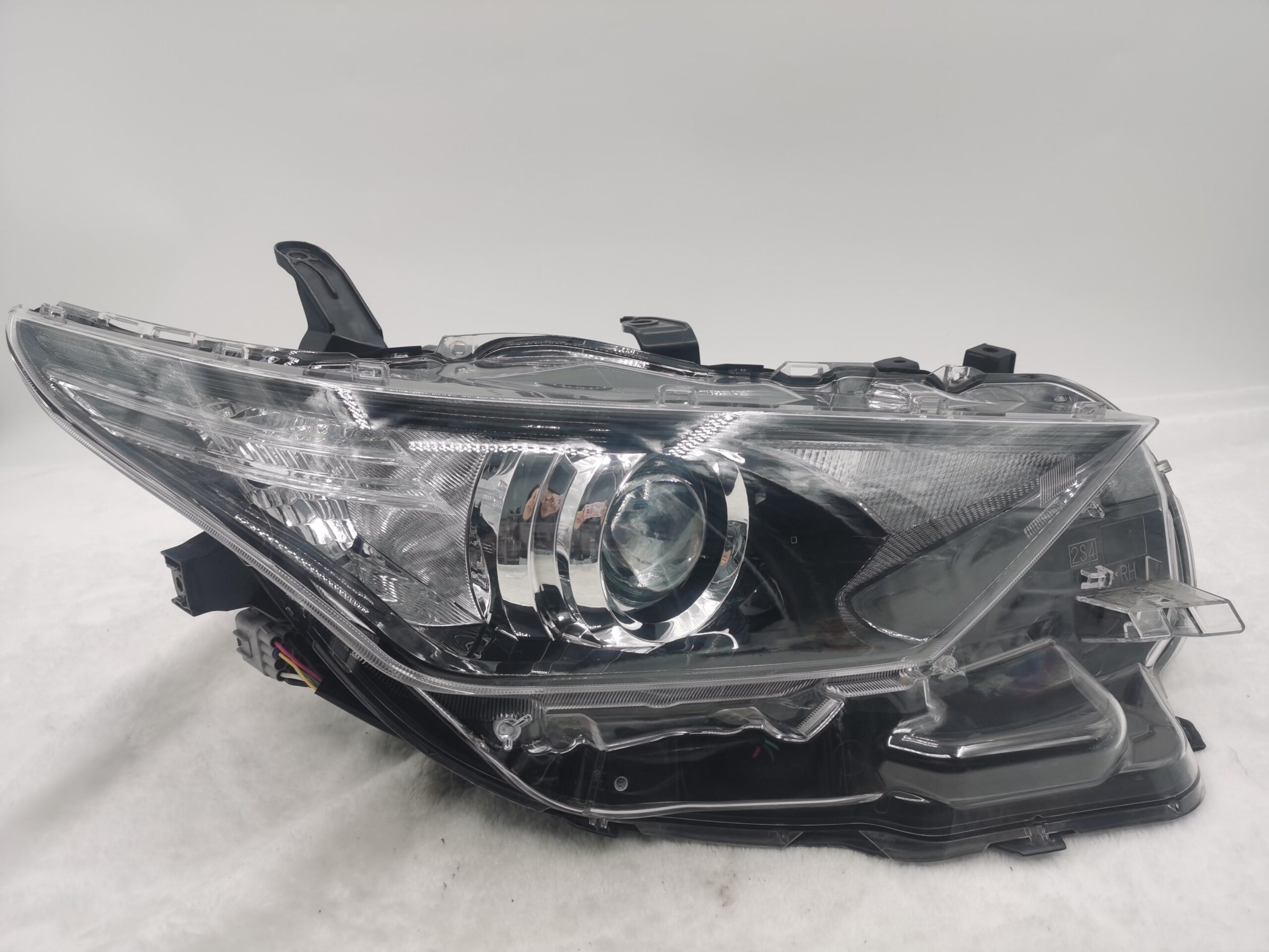 Toyota COROLLA AURIS NZE181H 2015-2018 HALOGEN R.H.S HEADLIGHT ASSEMBLY