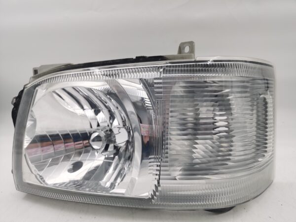 Toyota HIACE H200 2005-2010 HALOGEN L.H.S HEADLIGHT ASSEMBLY