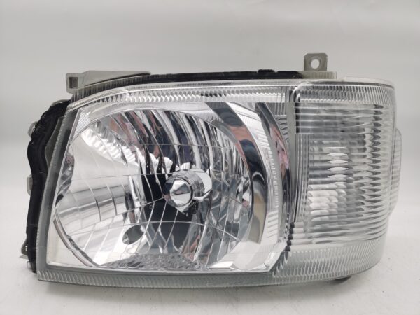 Toyota HIACE H200 2005-2010 HALOGEN L.H.S HEADLIGHT ASSEMBLY