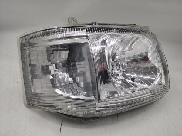 Toyota HIACE H200 2005-2010 HALOGEN R.H.S HEADLIGHT ASSEMBLY