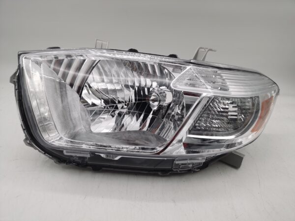 Toyota KLUGER 2008-2010 HALOGEN L.H.S HEADLIGHT ASSEMBLY