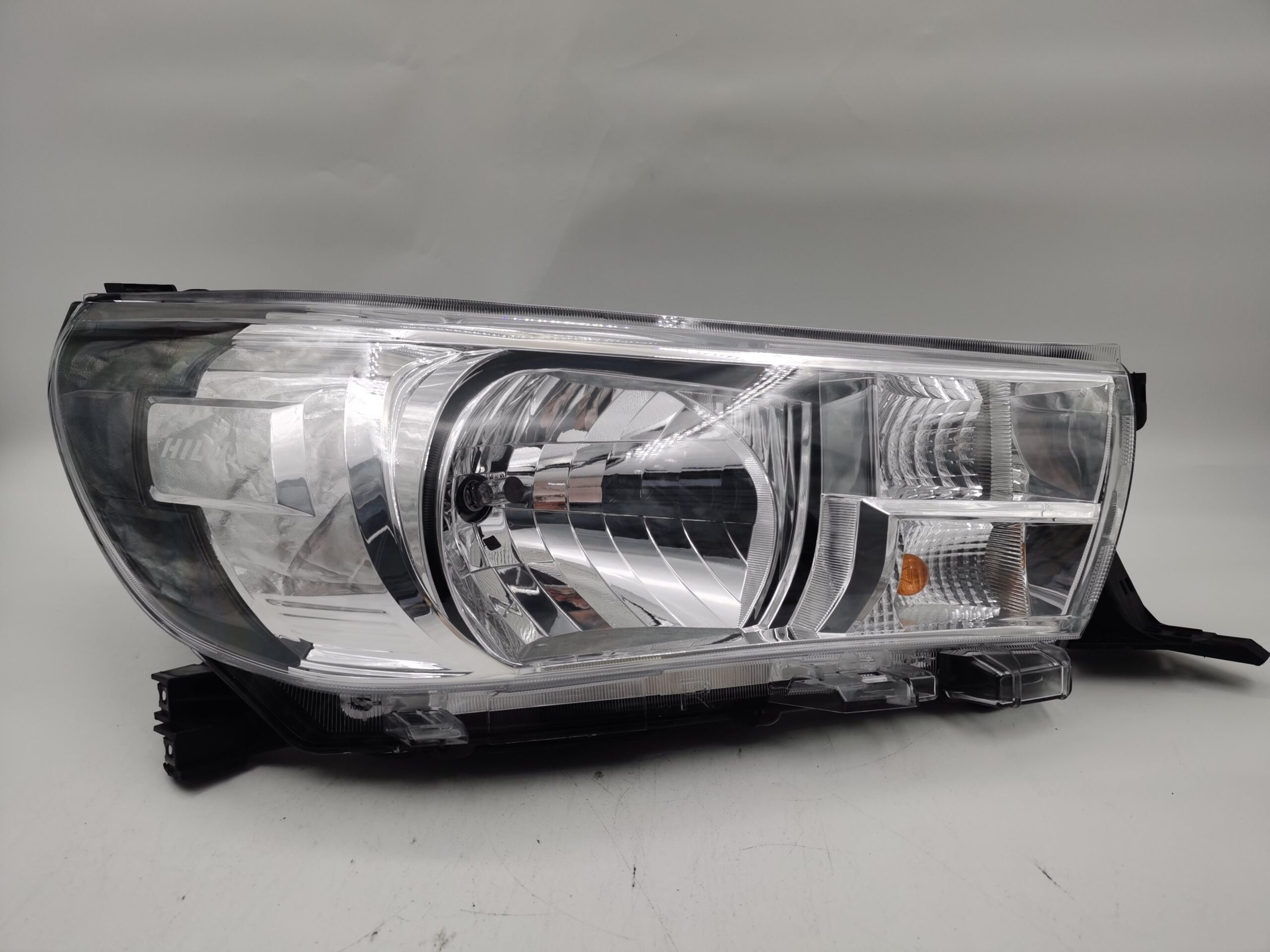 Toyota HILUX REVO 2015-2019 HALOGEN R.H.S HEADLIGHT ASSEMBLY