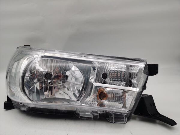 Toyota HILUX REVO 2015-2019 HALOGEN R.H.S HEADLIGHT ASSEMBLY