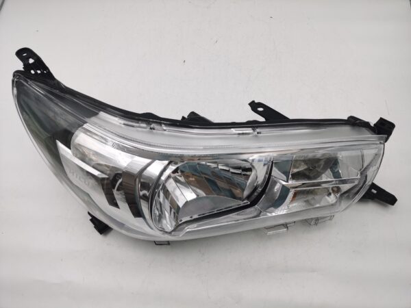 Toyota HILUX REVO 2015-2019 HALOGEN R.H.S HEADLIGHT ASSEMBLY