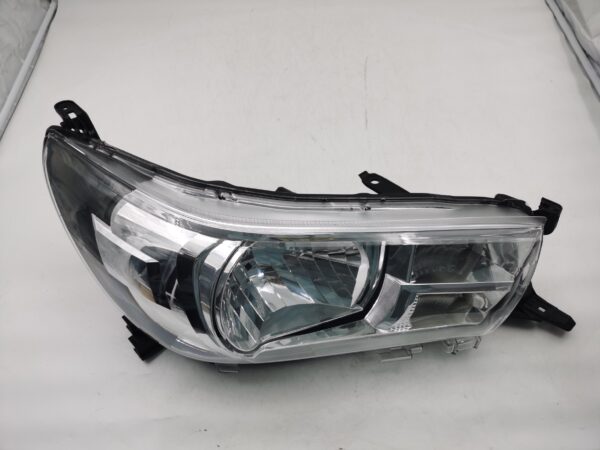 Toyota HILUX REVO 2015-2019 HALOGEN R.H.S HEADLIGHT ASSEMBLY