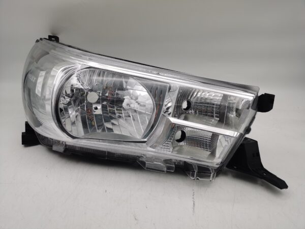 Toyota HILUX REVO 2015-2019 HALOGEN R.H.S HEADLIGHT ASSEMBLY