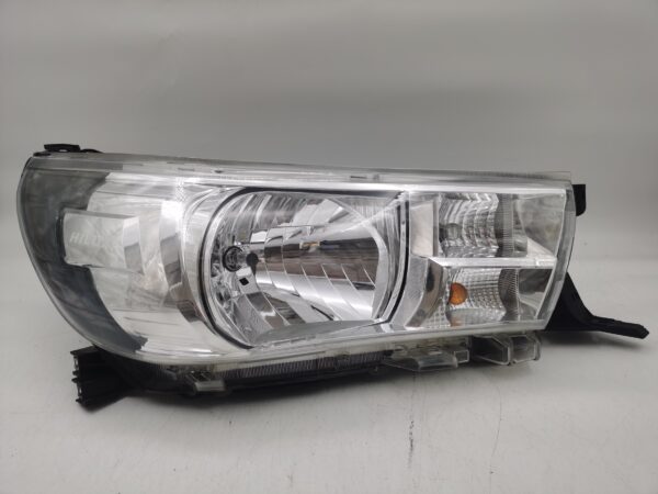 Toyota HILUX REVO 2015-2019 HALOGEN R.H.S HEADLIGHT ASSEMBLY