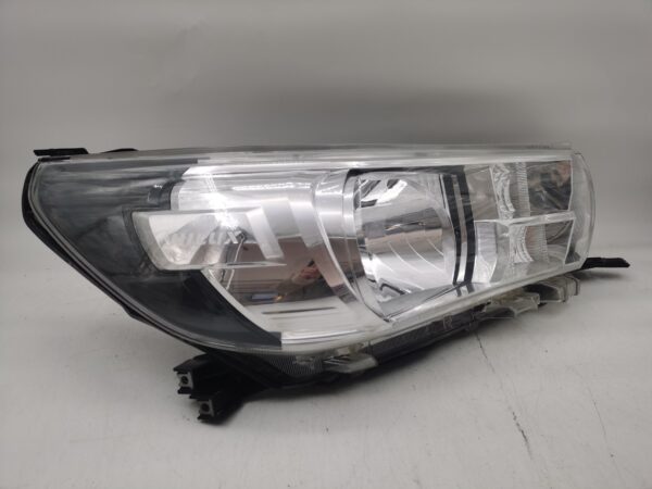 Toyota HILUX REVO 2015-2019 HALOGEN R.H.S HEADLIGHT ASSEMBLY