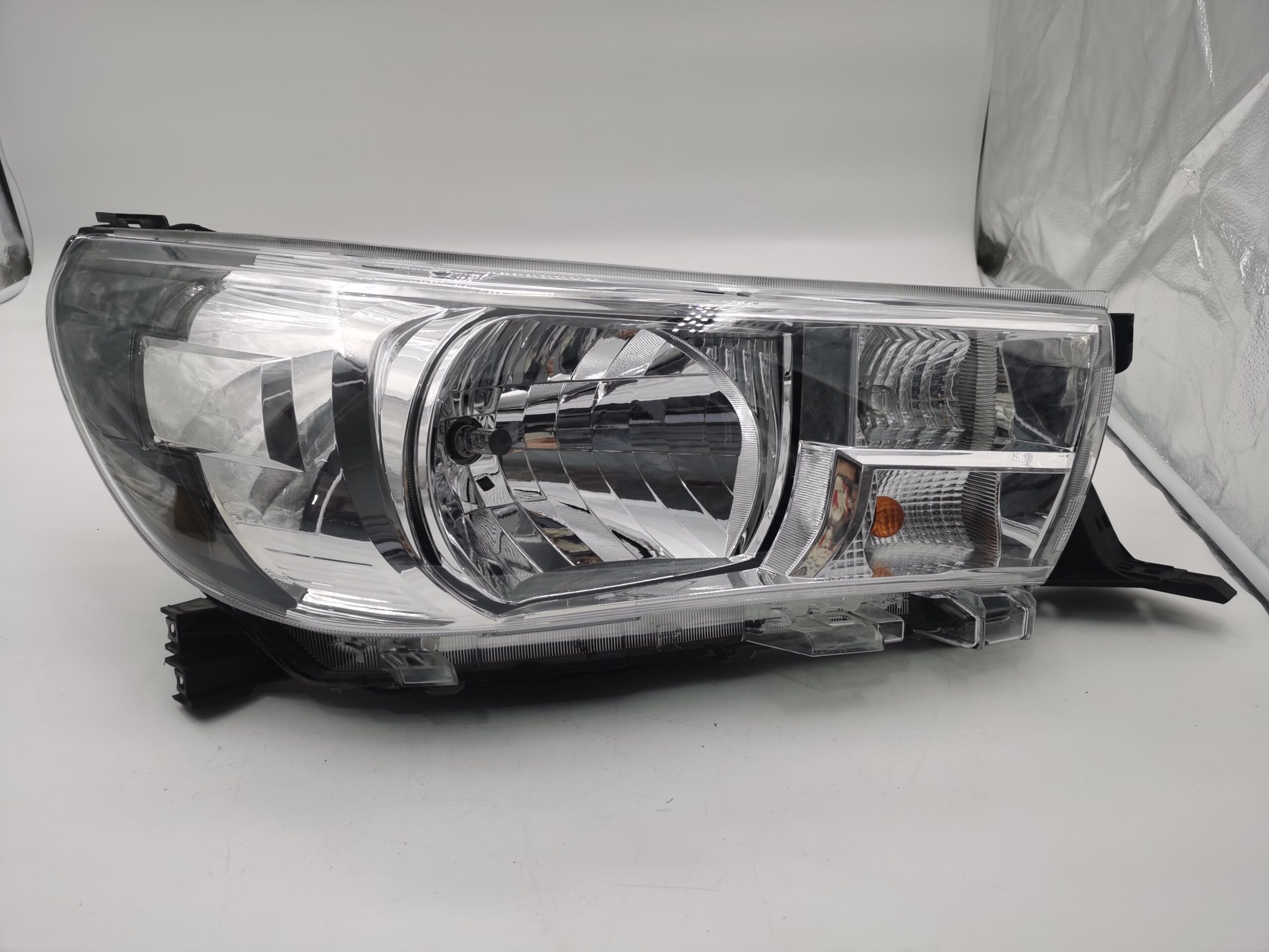 Toyota HILUX REVO 2015-2019 HALOGEN R.H.S HEADLIGHT ASSEMBLY