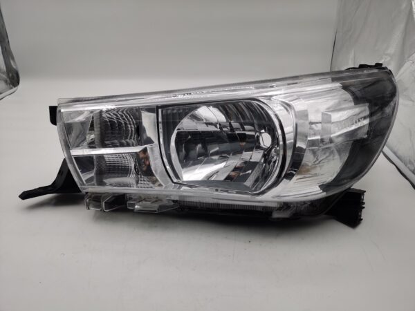 Toyota HILUX REVO 2015-2019 HALOGEN L.H.S HEADLIGHT ASSEMBLY