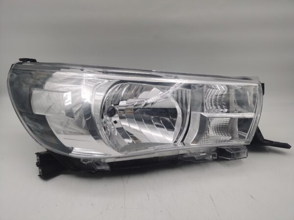 Toyota HILUX REVO 2015-2019 HALOGEN R.H.S HEADLIGHT ASSEMBLY