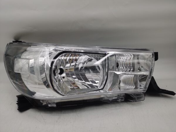 Toyota HILUX REVO 2015-2019 HALOGEN R.H.S HEADLIGHT ASSEMBLY