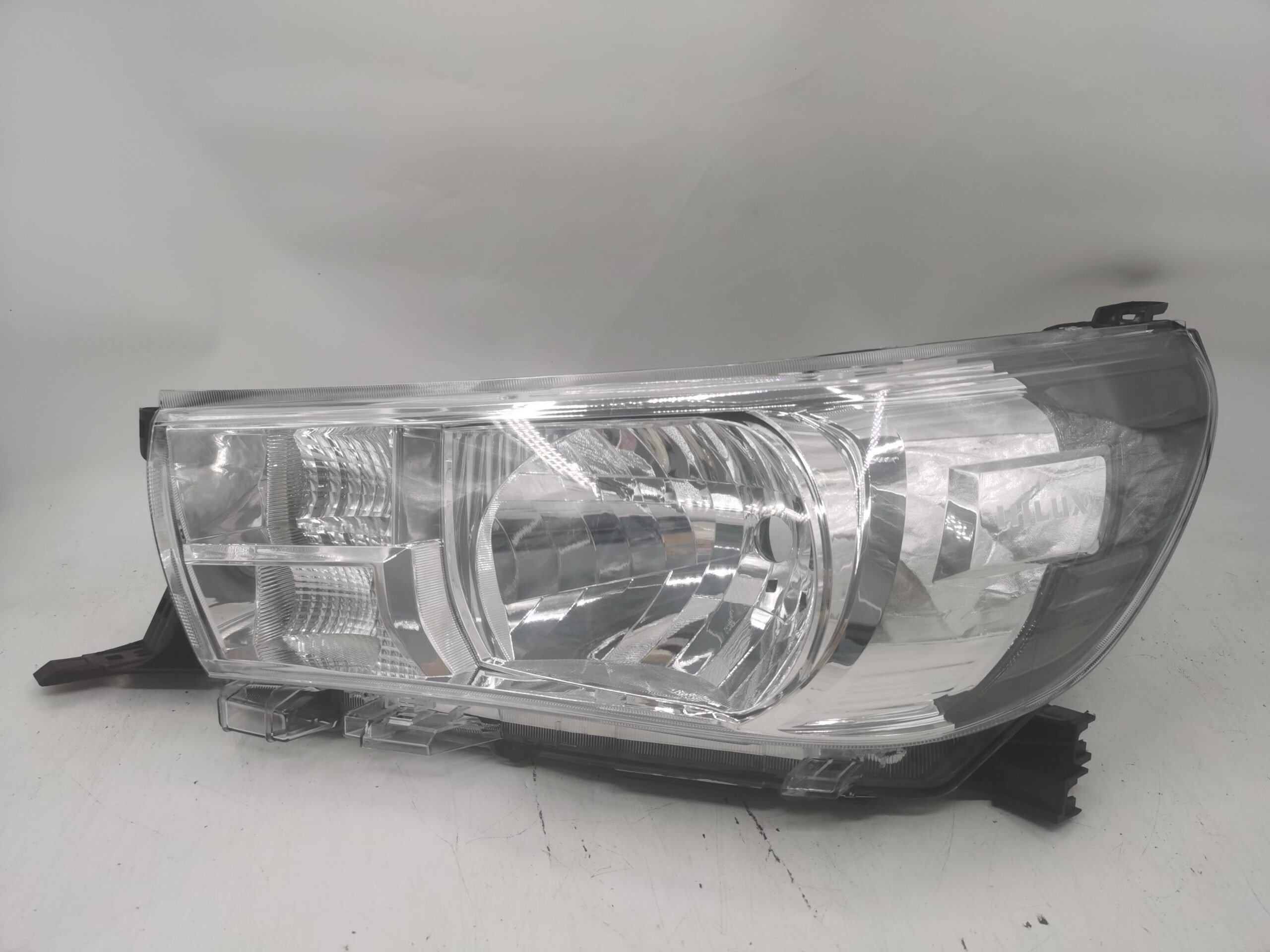 Toyota HILUX REVO 2015-2019 HALOGEN L.H.S Headlight Assembly