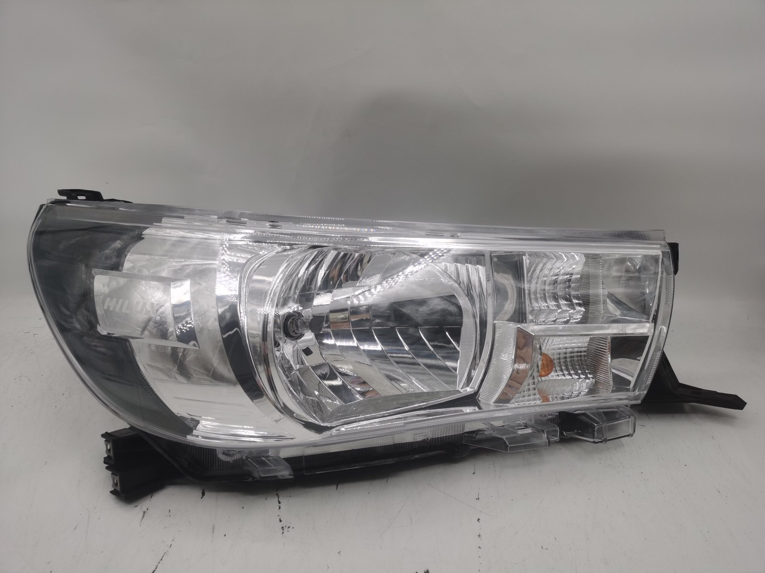 Toyota HILUX REVO 2015-2019 HALOGEN R.H.S HEADLIGHT ASSEMBLY