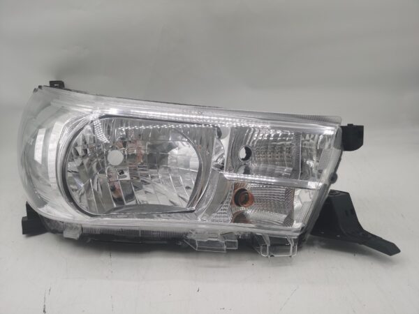 Toyota HILUX REVO 2015-2019 HALOGEN R.H.S Headlight Assembly