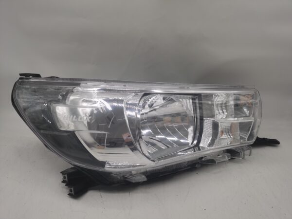 Toyota HILUX REVO 2015-2019 HALOGEN R.H.S Headlight Assembly