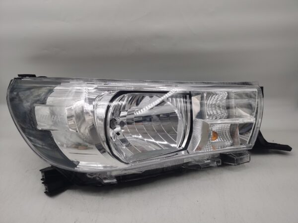 Toyota HILUX REVO 2015-2019 HALOGEN R.H.S HEADLIGHT ASSEMBLY