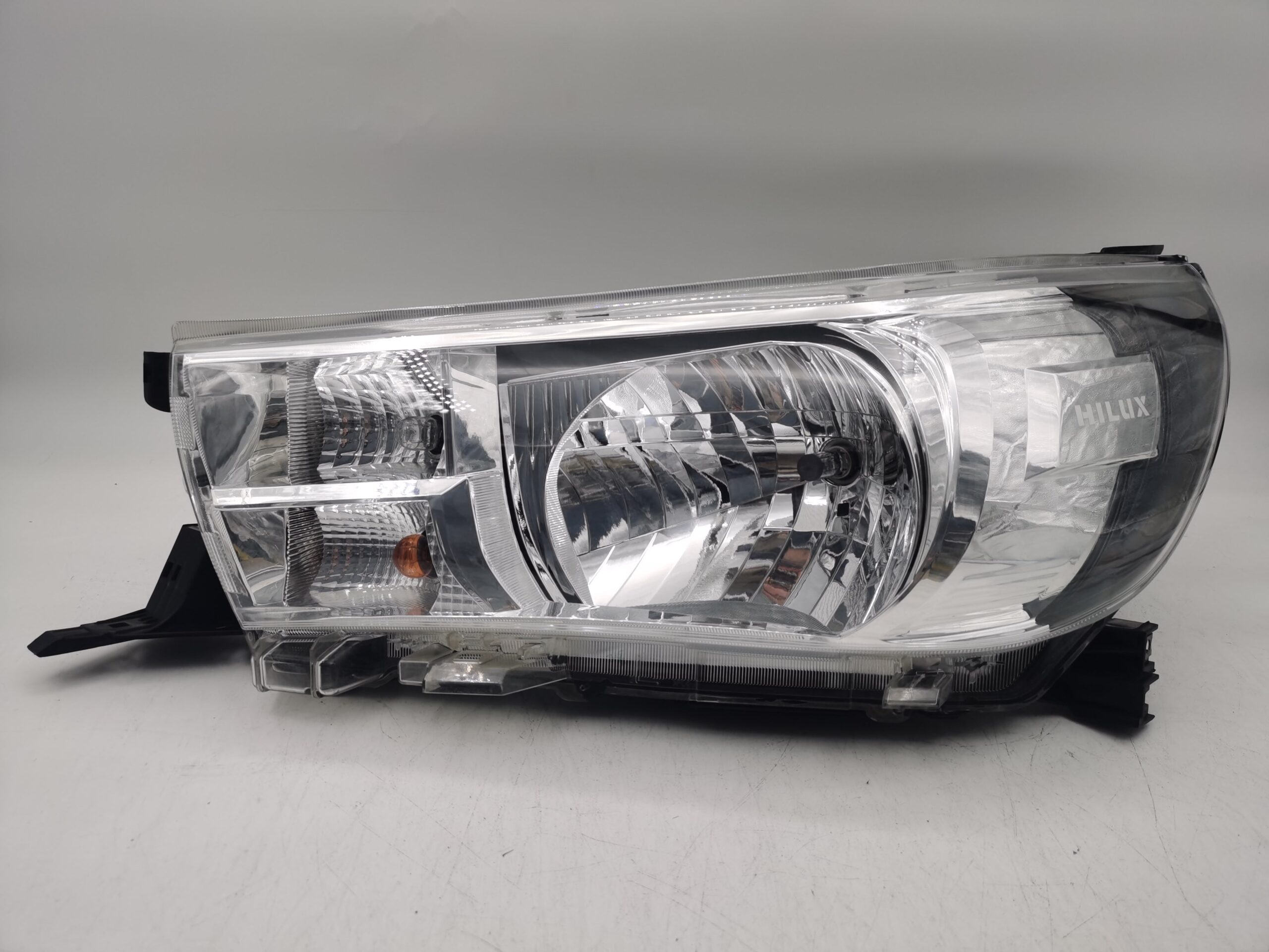 Toyota HILUX REVO 2015-2019 HALOGEN L.H.S HEADLIGHT ASSEMBLY