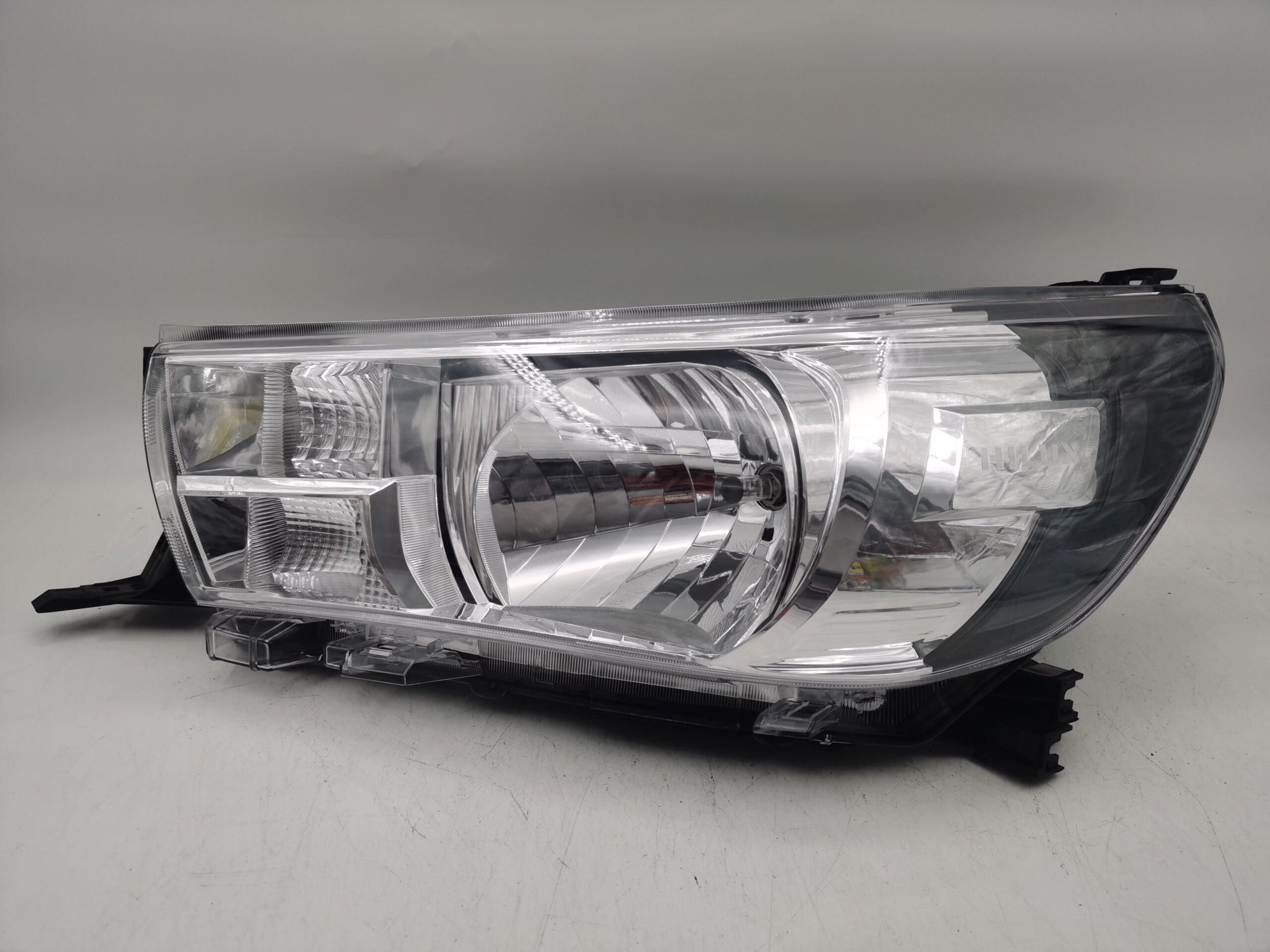 Toyota HILUX REVO 2015-2019 HALOGEN L.H.S HEADLIGHT ASSEMBLY