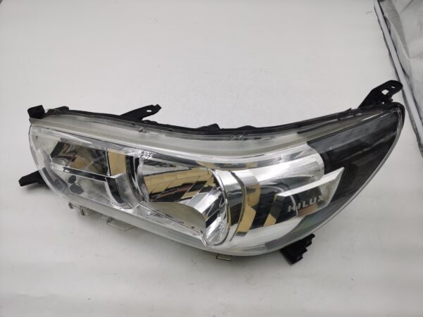 Toyota HILUX REVO 2015-2019 HALOGEN L.H.S HEADLIGHT ASSEMBLY