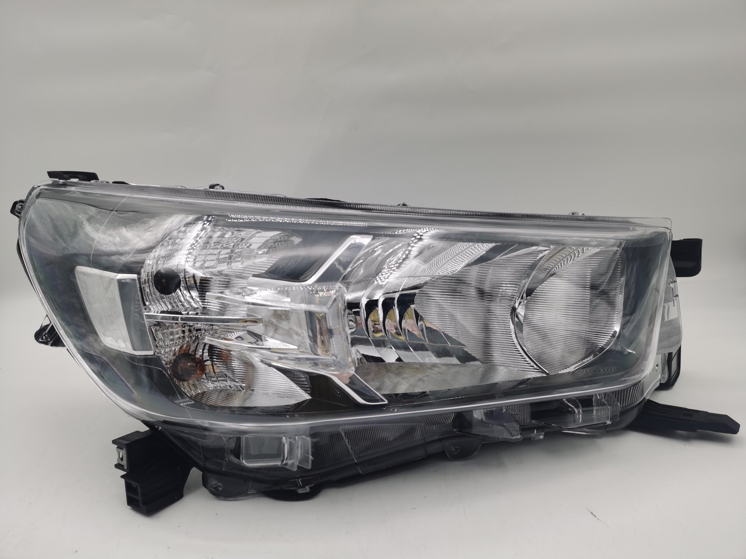 Toyota HILUX REVO 2020-2023 HALOGEN R.H.S HEADLIGHT ASSEMBLY