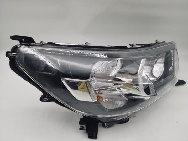 Toyota HILUX REVO 2020-2023 HALOGEN R.H.S HEADLIGHT ASSEMBLY