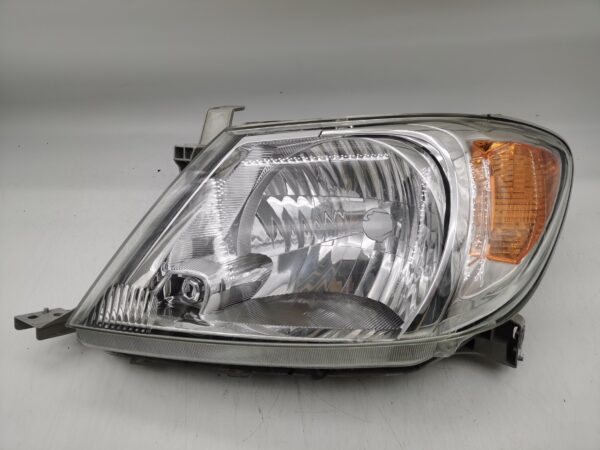 Toyota HILUX VIGO 2005-2010 HALOGEN L.H.S HEADLIGHT ASSEMBLY