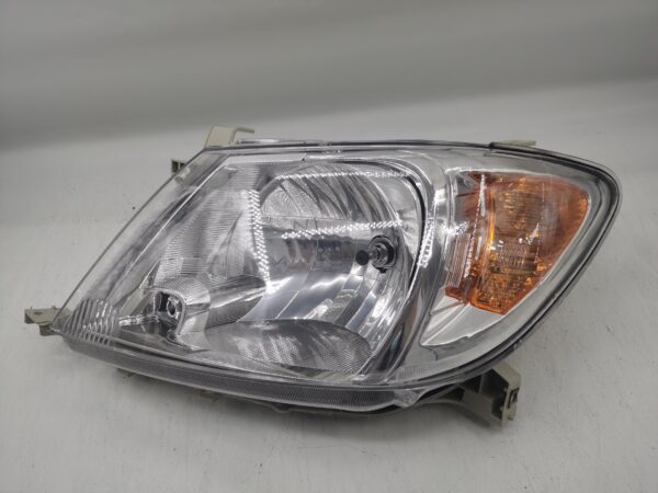 Toyota HILUX VIGO 2005-2010 HALOGEN L.H.S HEADLIGHT ASSEMBLY