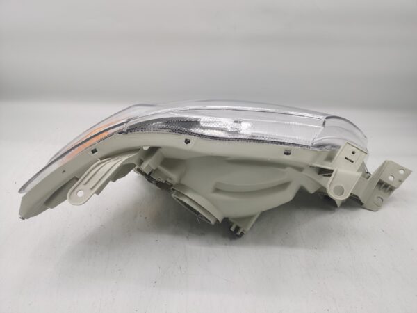 Toyota HILUX VIGO 2005-2010 HALOGEN L.H.S HEADLIGHT ASSEMBLY