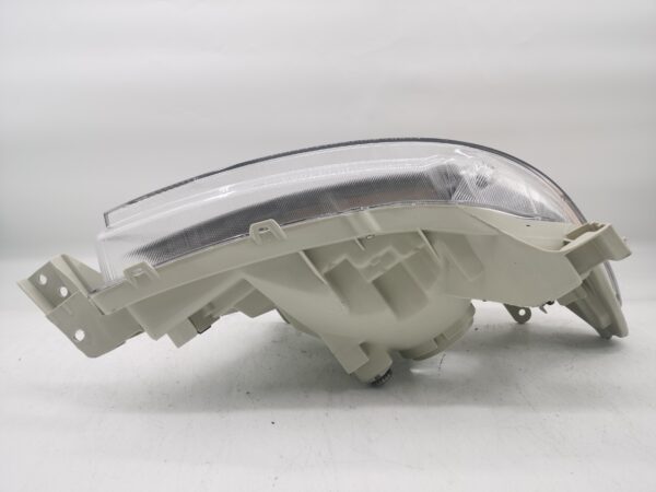 Toyota HILUX VIGO 2005-2010 HALOGEN L.H.S HEADLIGHT ASSEMBLY