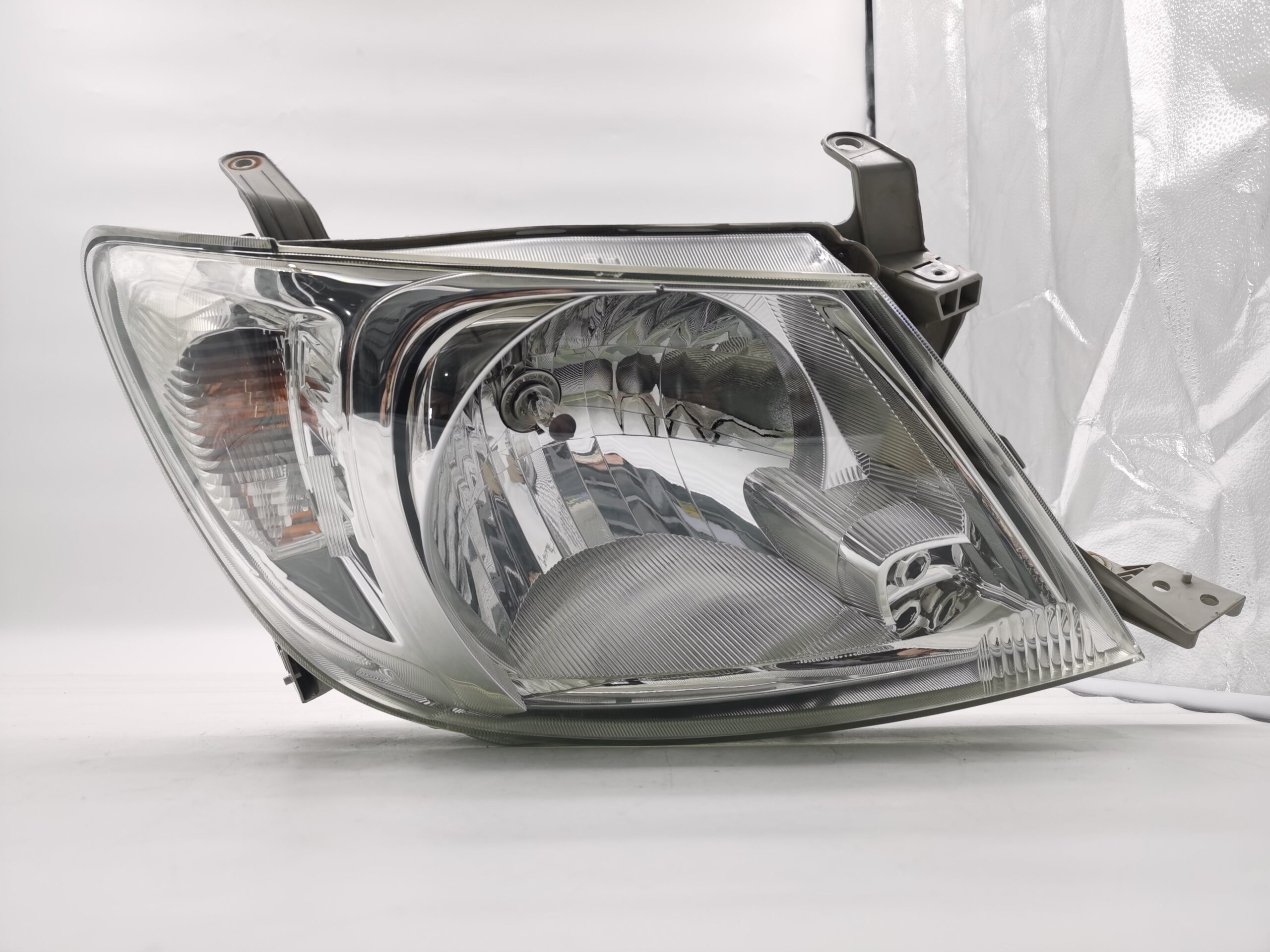 Toyota HILUX VIGO 2005-2016 R.H.S HEADLIGHT ASSEMBLY