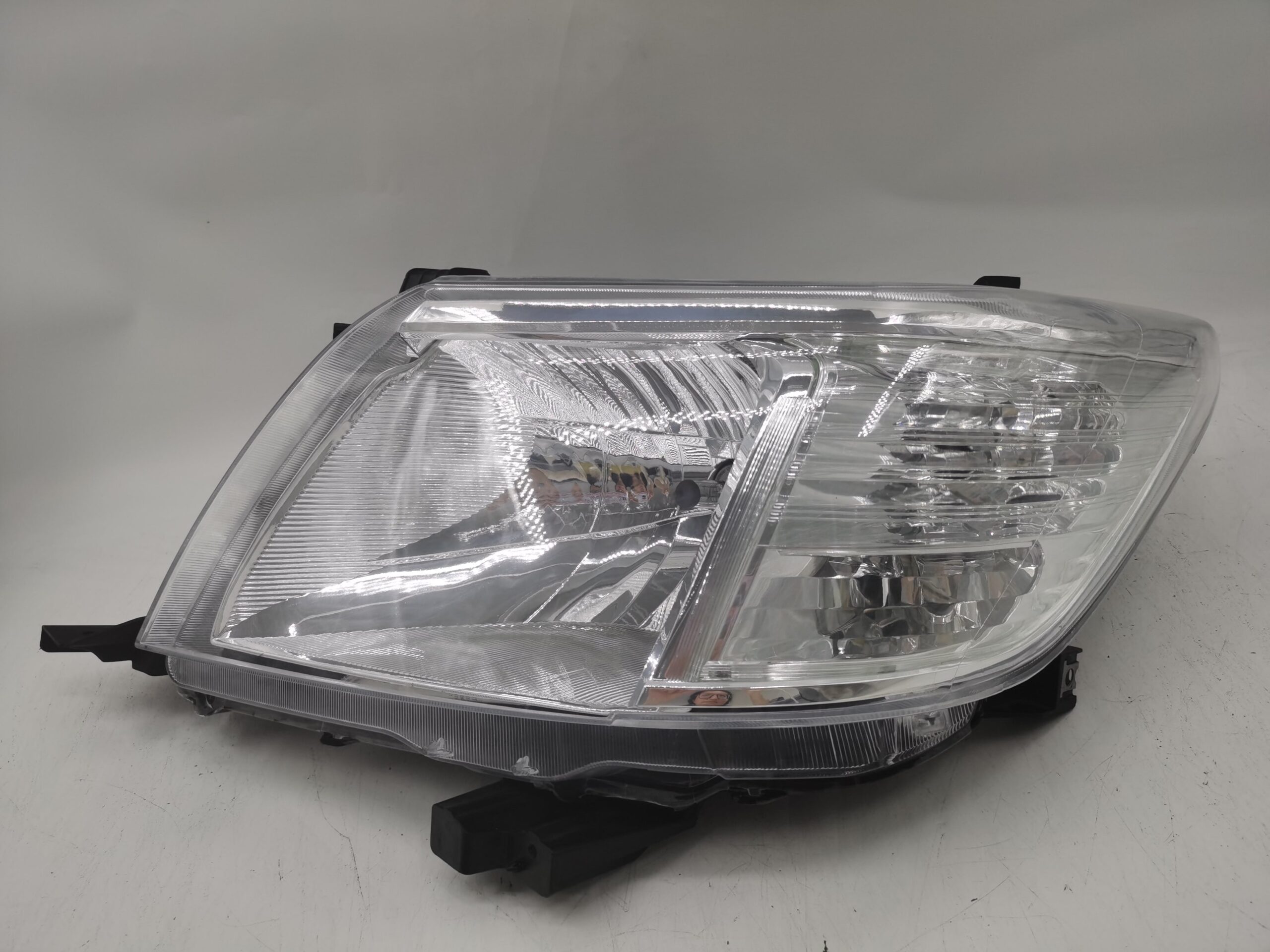 Toyota HILUX VIGO 2011-2014 HALOGEN L.H.S Headlight Assembly