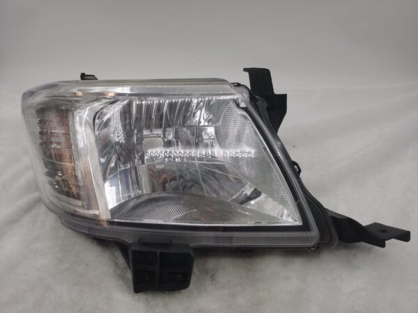 Toyota HILUX VIGO 2011-2014 HALOGEN R.H.S HEADLIGHT ASSEMBLY