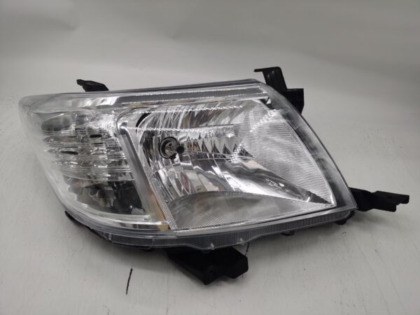 Toyota HILUX VIGO 2011-2014 HALOGEN R.H.S HEADLIGHT ASSEMBLY