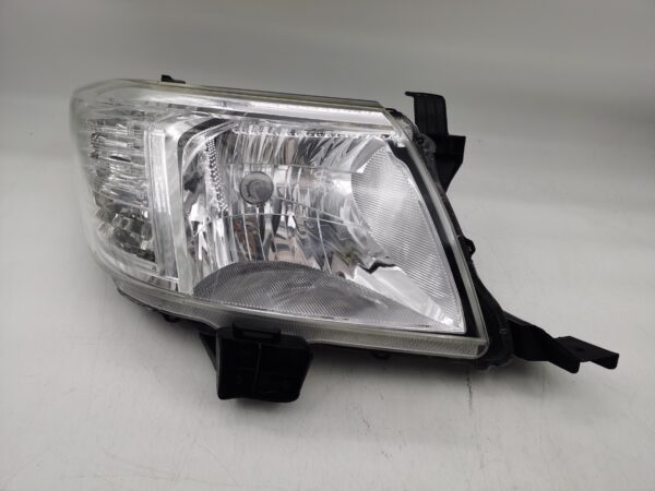 Toyota HILUX VIGO 2011-2014 HALOGEN R.H.S HEADLIGHT ASSEMBLY