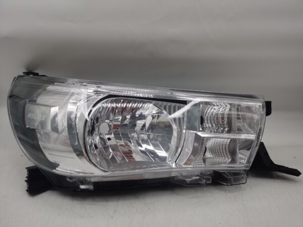 Toyota HILUX REVO 2015-2019 HALOGEN R.H.S HEADLIGHT ASSEMBLY