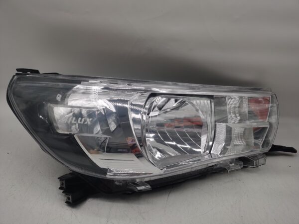 Toyota HILUX REVO 2015-2019 HALOGEN R.H.S HEADLIGHT ASSEMBLY