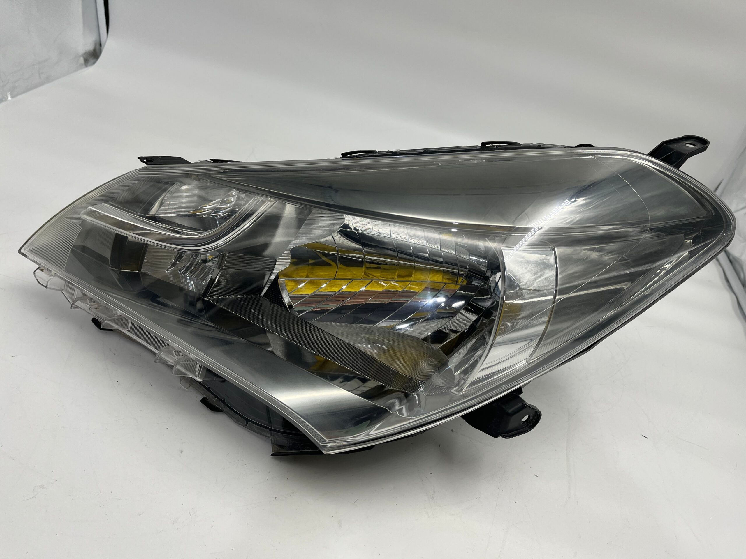 Toyota L.H.S HEADLIGHT ASSEMBLY - Australia Headlight Solutions