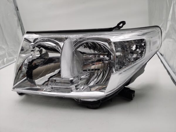 Toyota LAND-CRUISER 200 2008-2015 L.H.S HEADLIGHT ASSEMBLY