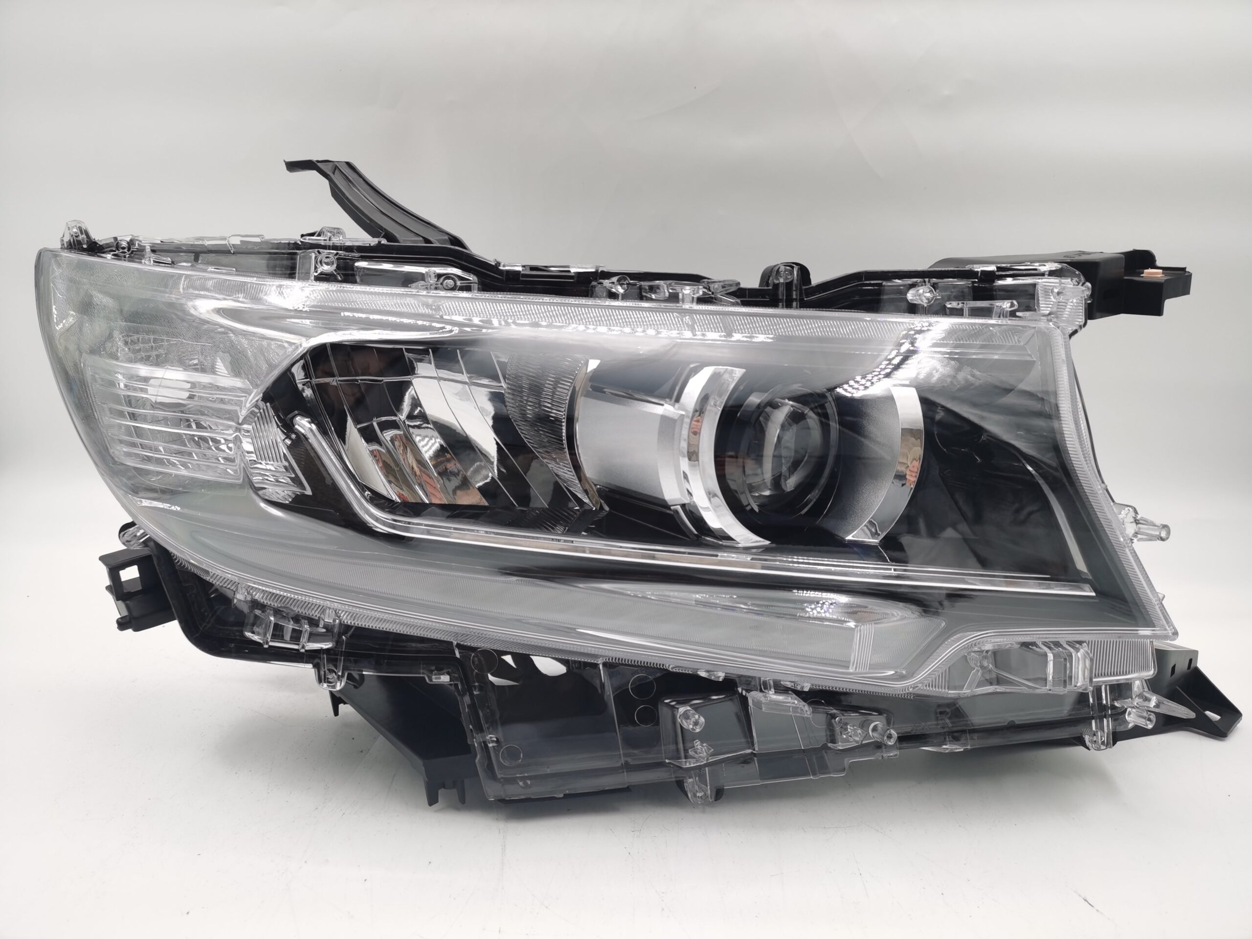 Toyota LANDCRUISER PRADO 150 GDJ150R 2018-2022 LED R.H.S HEADLIGHT ASSEMBLY