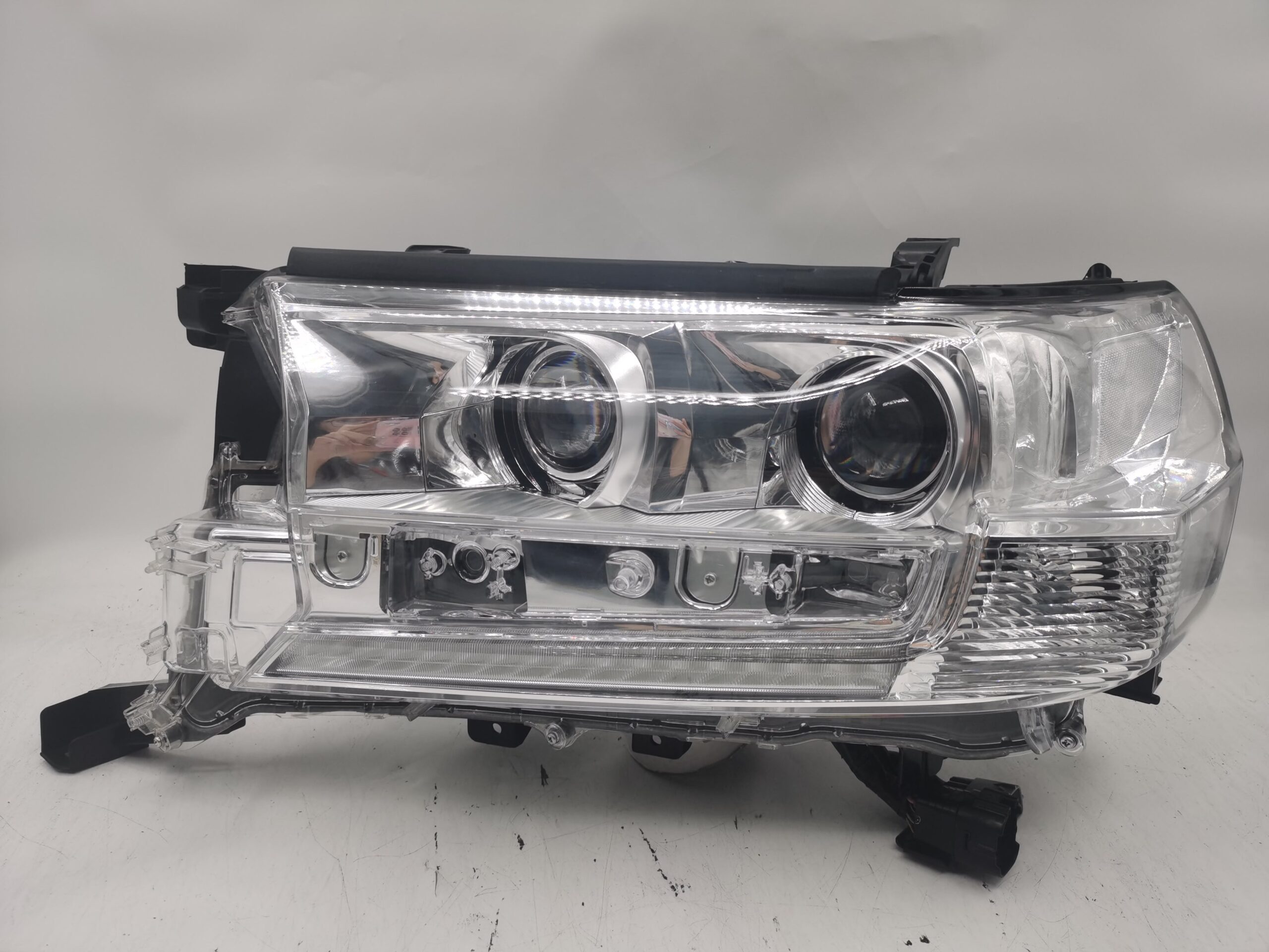 Toyota LANDCRUISER 200 SERIES VDJ200R 2016-2021 LED L.H.S Headlight Assembly