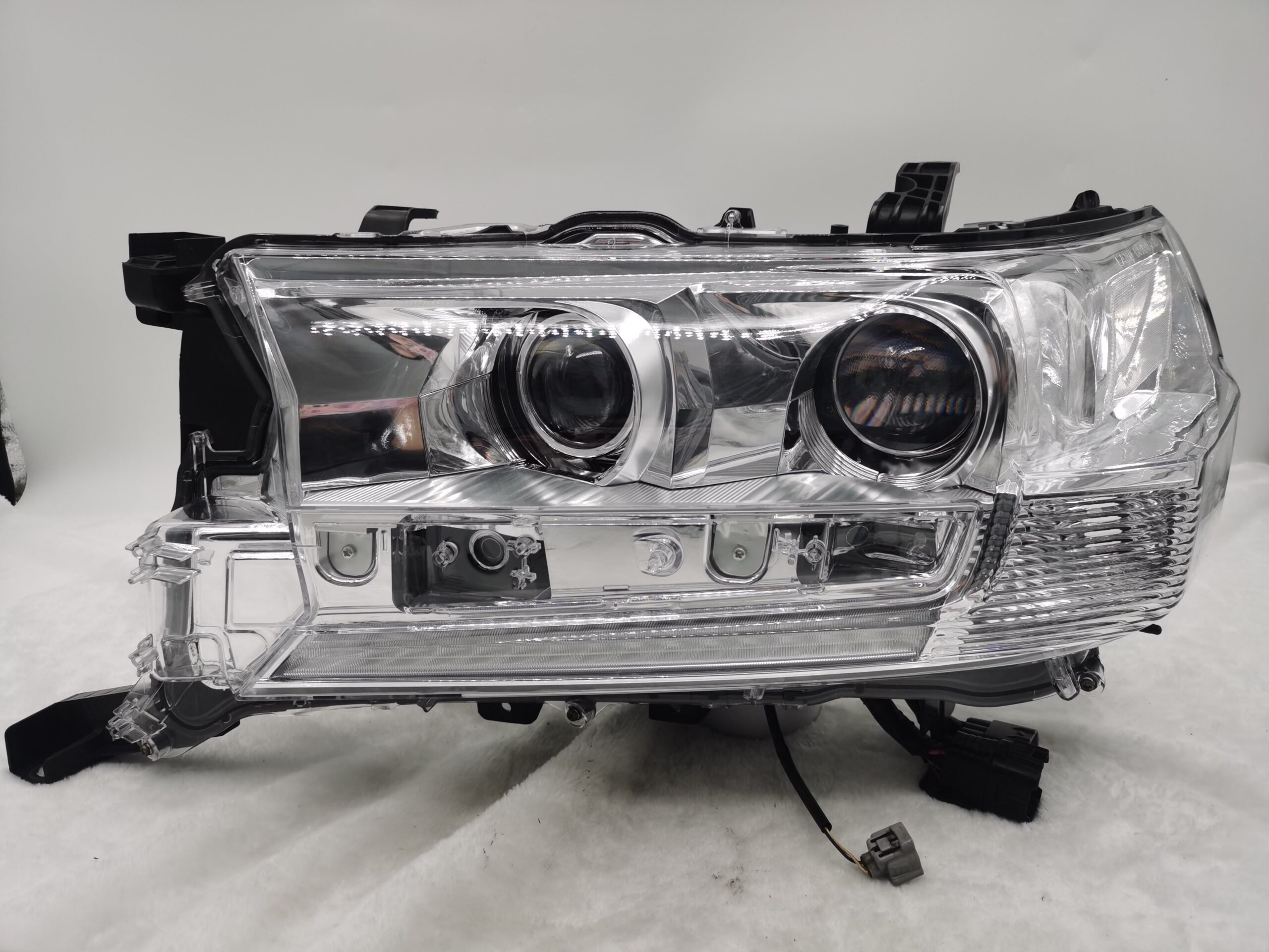 Toyota LANDCRUISER 200 SERIES VDJ200R 2016-2021 LED L.H.S HEADLIGHT ASSEMBLY