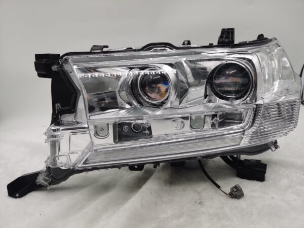 Toyota LANDCRUISER 200 SERIES VDJ200R 2016-2021 LED L.H.S HEADLIGHT ASSEMBLY