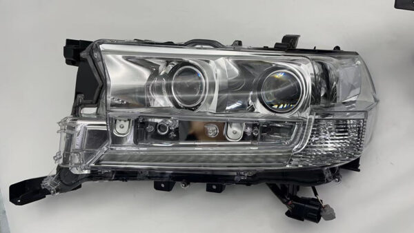 Toyota LANDCRUISER 200 SERIES VDJ200R 2016-2021 LED L.H.S HEADLIGHT ASSEMBLY